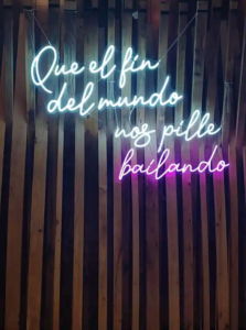 alquiler carteles de neon para decoracion bodas y eventos