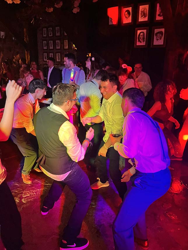 dj para bodas y eventos en Asturias Cantabria Bilbao